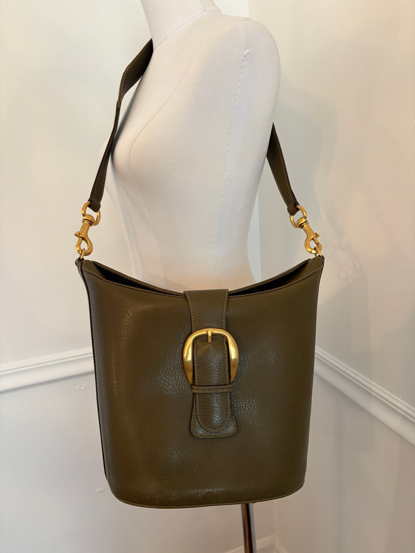 GUCCI 1990’s Archival Green Leather Bucket Crossbody Bag