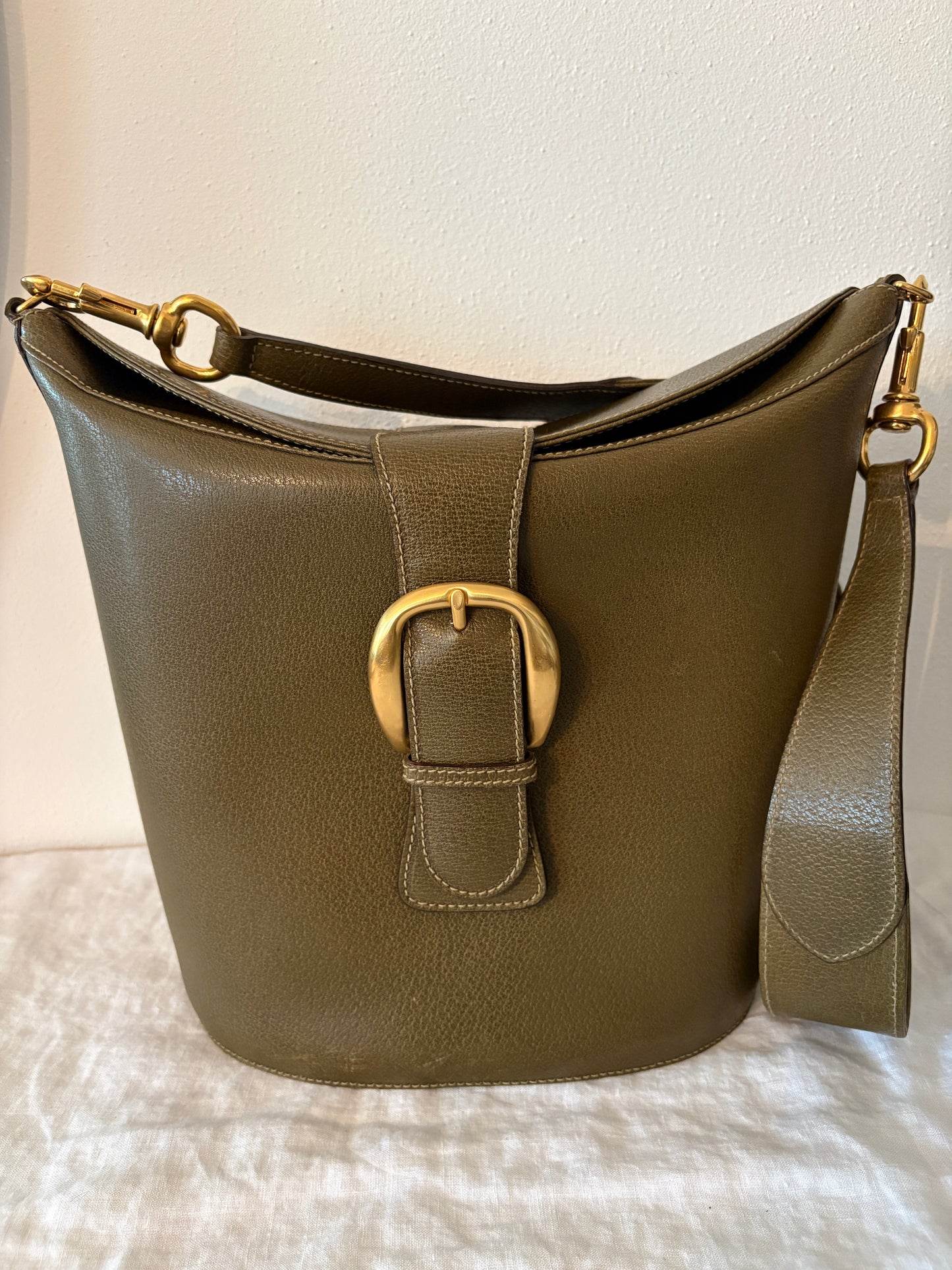 GUCCI 1990’s Archival Green Leather Bucket Crossbody Bag